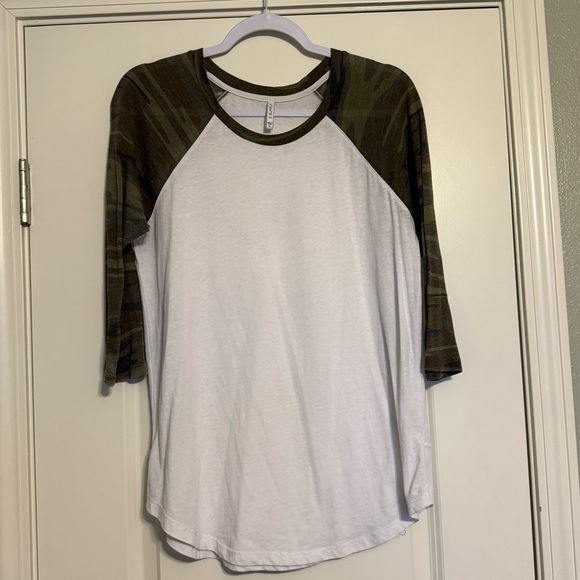 Z Supply 3/4 sleeve top - Picture 1 of 5